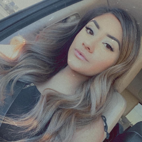 viaaneyalexiss